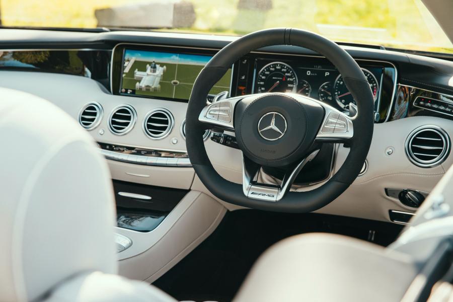 Панель приборов Mercedes-AMG S65 Cabriolet 2016 года  (AU) (фото 17 из 17)